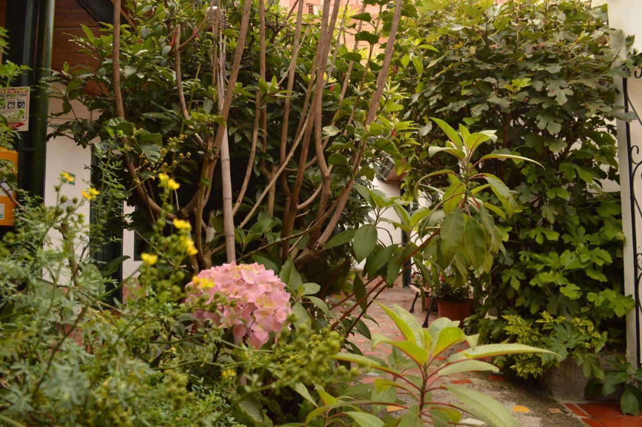 Hostal Sue Candelaria Bogota Exterior photo