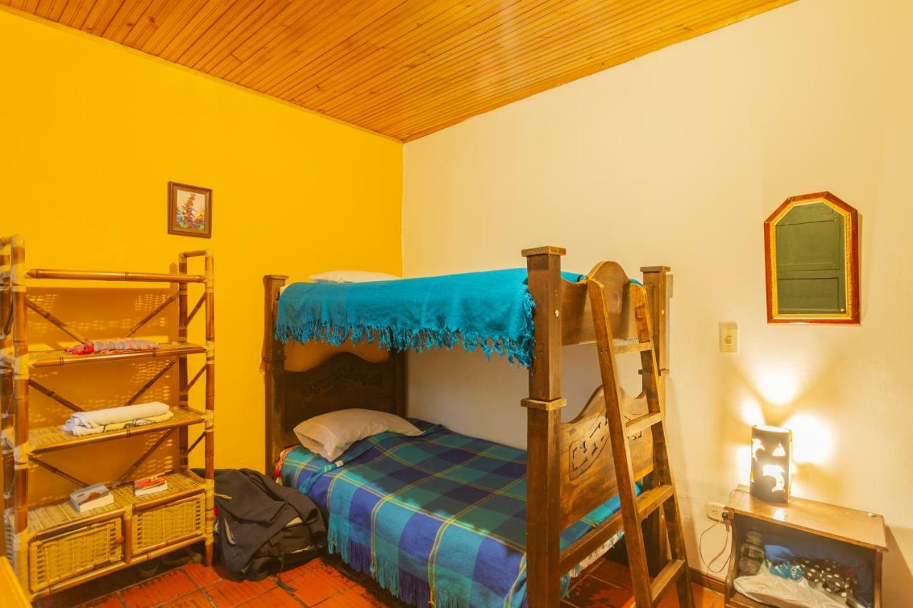 Hostal Sue Candelaria Bogota Exterior photo