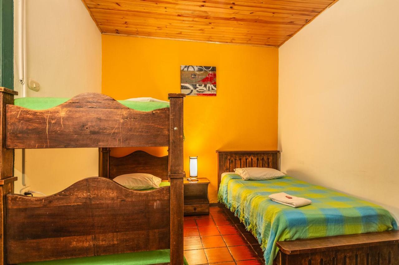 Hostal Sue Candelaria Bogota Exterior photo